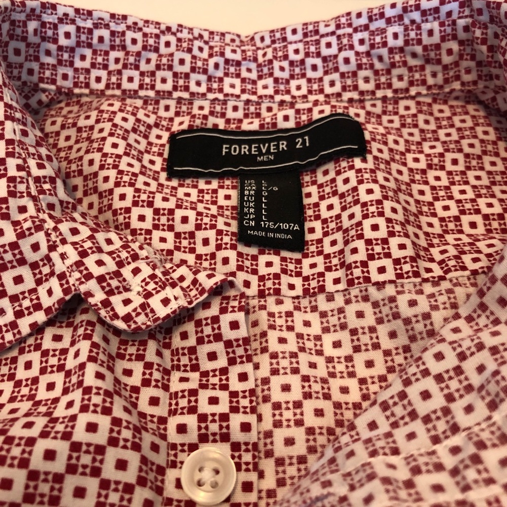 Short sleeve button down collar shirt